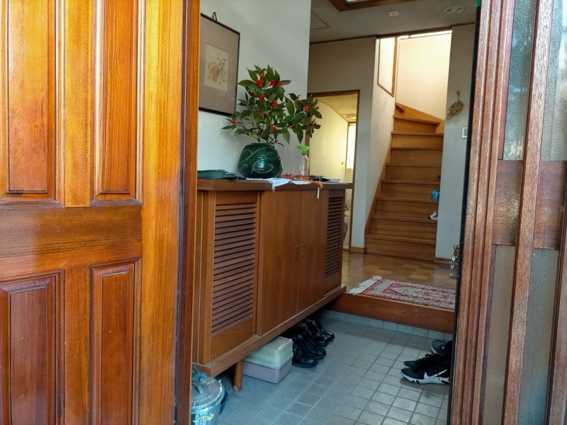 玄関 Before